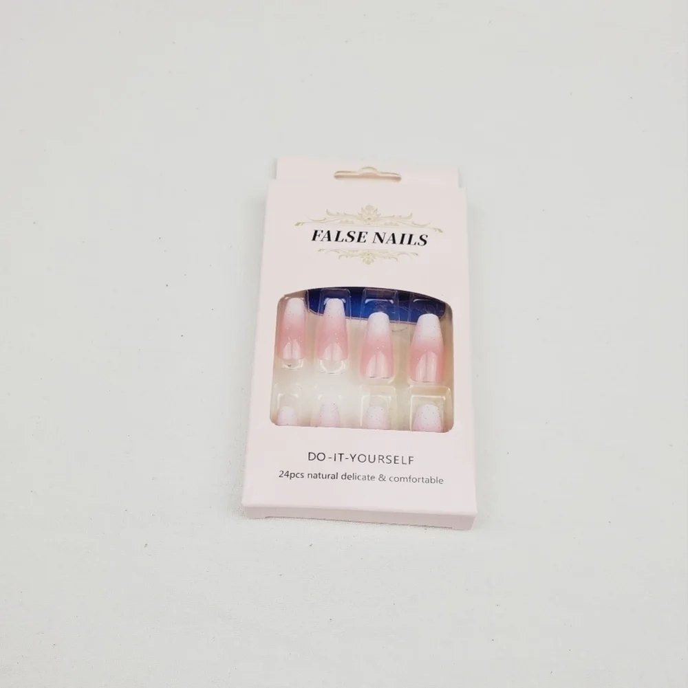 24 Pieces Fake Press On Nails